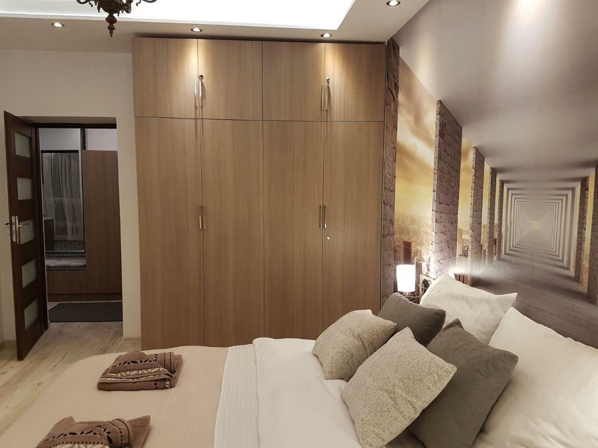 Q Apart Stary Rynek Apartment Лодз Екстериор снимка