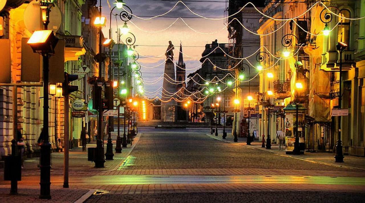 Q Apart Stary Rynek Apartment Лодз Екстериор снимка